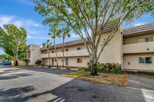 2900 Fiore Way in Delray Beach, FL - Building Photo