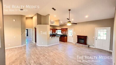 3297 Tallwood Dr in Deltona, FL - Building Photo - Building Photo