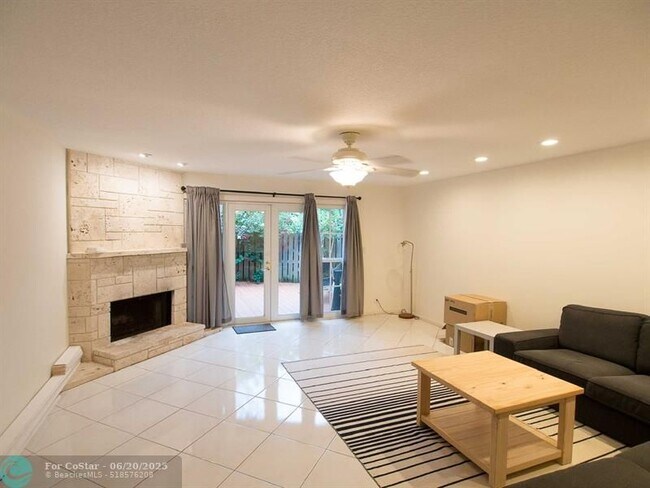 property at 929 SE 13th St