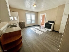 6714 Worley Ave in Cleveland, OH - Building Photo - Building Photo