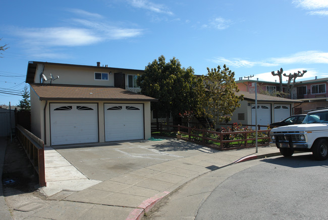 414 Rogell Ct in San Mateo, CA - Building Photo - Building Photo