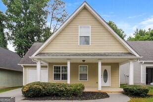 108 Cobblestone Dr in Dallas, GA - Building Photo