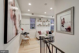 1108 Columbia Rd NW in Washington, DC - Building Photo - Building Photo