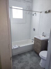 57 N Adams St-Unit -301 in Coquille, OR - Building Photo - Building Photo