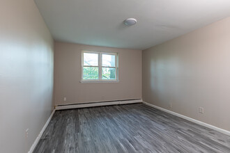 22 ELLIOTT ST in Hartford, CT - Building Photo - Interior Photo