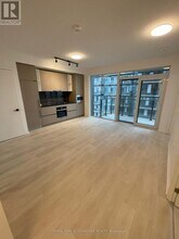 1285 Dupont St in Toronto, ON - Building Photo - Building Photo