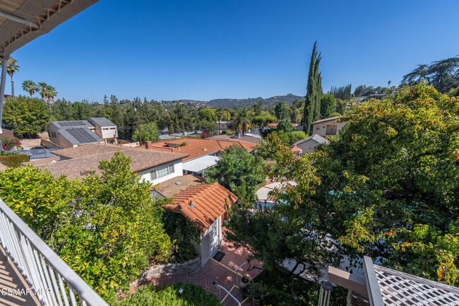 5042 Llano Dr in Los Angeles, CA - Building Photo - Building Photo