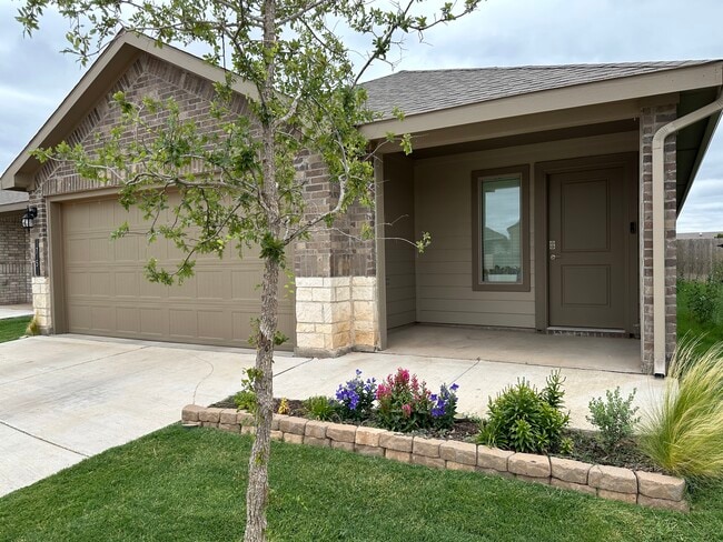75 Windsor Ct in Lubbock, TX - Building Photo - Building Photo