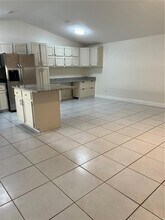 16039 Grass Lake Dr in Tampa, FL - Building Photo - Building Photo