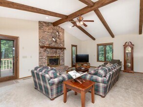 1760 Mt Hope Rd in Carver, MN - Building Photo - Building Photo