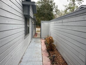 7078 NW 52nd Terrace in Gainesville, FL - Building Photo - Building Photo