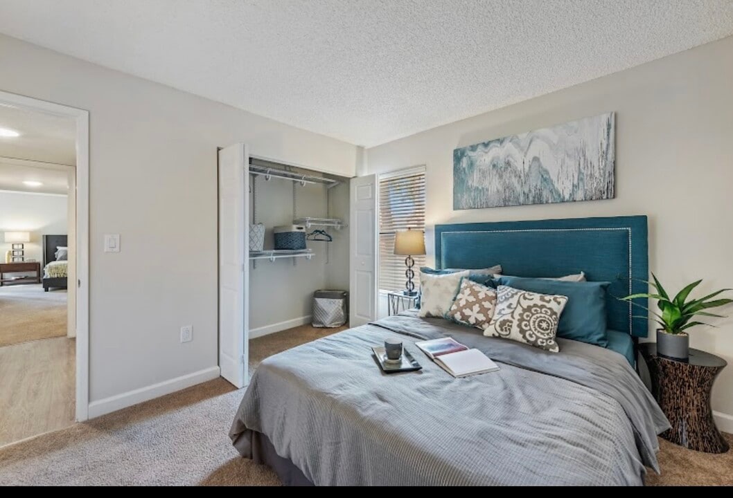 15775 Miami Lakeway N in Miami Lakes, FL - Building Photo