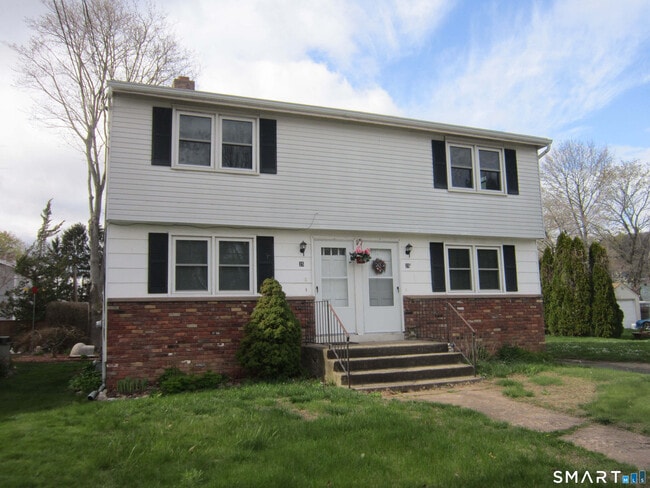 25 Mettler St in Woodbridge, CT - Building Photo - Building Photo