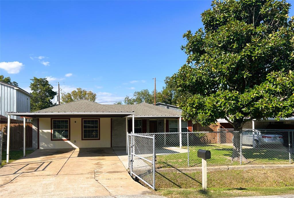 3515 Castledale Dr in Houston, TX - Building Photo