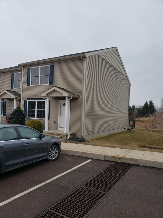 152 Cortland Dr in Danville, PA - Building Photo