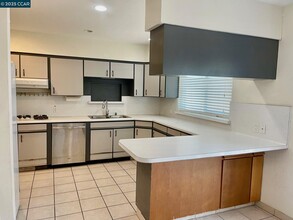 1520 Orange St in Concord, CA - Building Photo - Building Photo