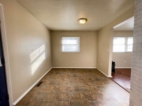 2004 S Hemlock Rd in Muncie, IN - Building Photo - Building Photo