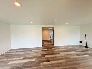 3239 39th Ave SW in Seattle, WA - Building Photo - Building Photo
