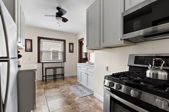 935-937 Marshall Ave in St. Paul, MN - Building Photo - Building Photo
