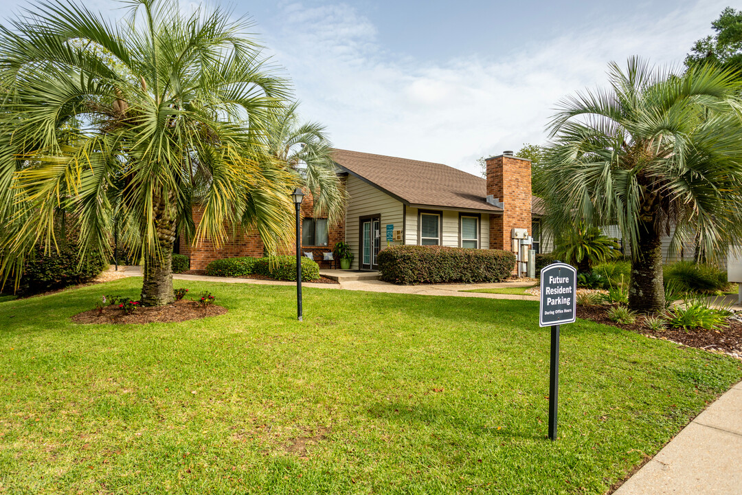 Tanglewood Luxury Apartments in Pensacola, FL - Foto de edificio