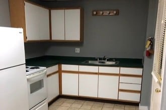 163 W Mill St, Unit 1 in Richland Center, WI - Foto de edificio - Building Photo