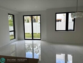 4141 S oaks Pl in Fort Lauderdale, FL - Foto de edificio - Building Photo