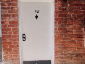 9201 Clarewood Dr in Houston, TX - Building Photo