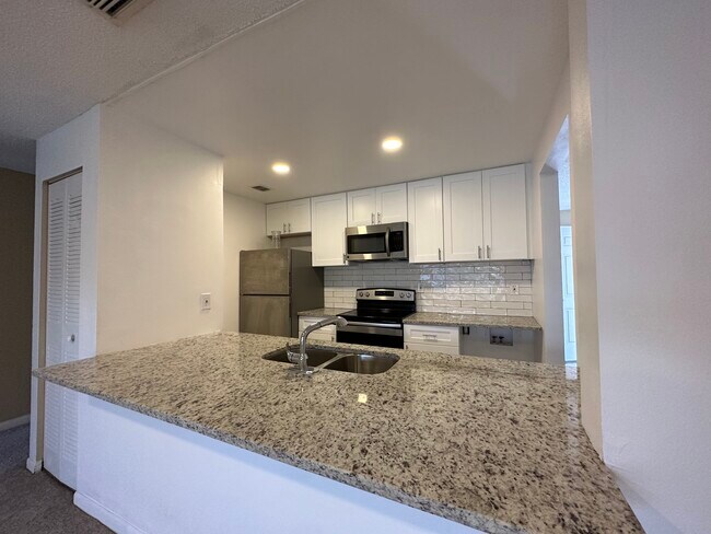 9940 7th Way N in St. Petersburg, FL - Building Photo - Building Photo