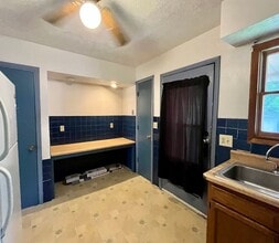 2418 Sanford Ave in Alton, IL - Building Photo - Building Photo