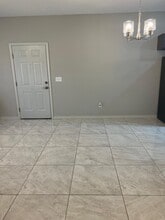 1201 Gage Loop in Laredo, TX - Building Photo - Building Photo
