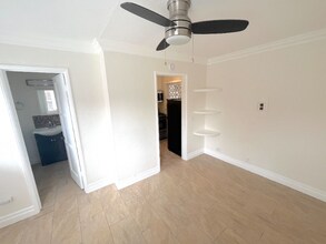 212 N Coast Hwy in Laguna Beach, CA - Building Photo - Building Photo