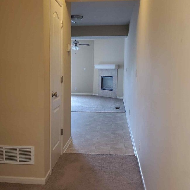 425j Hawthorne Blvd in Warrensburg, MO - Building Photo - Building Photo