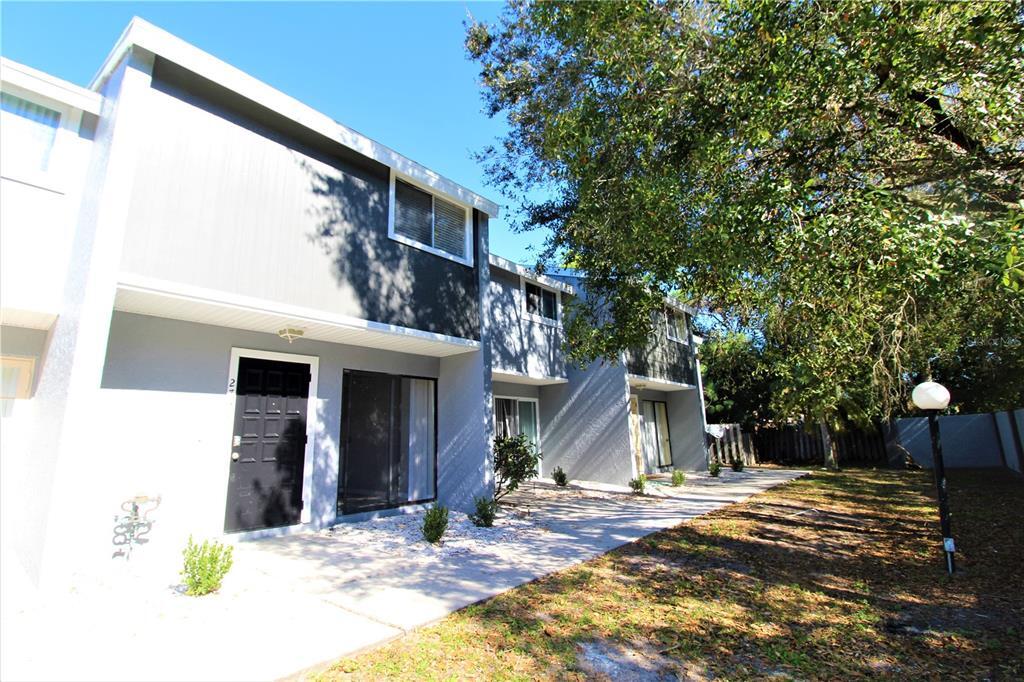 2740 Proctor Rd in Sarasota, FL - Foto de edificio
