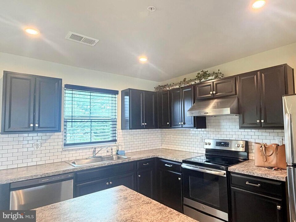 70 Azalea Cir in Elkton, MD - Building Photo