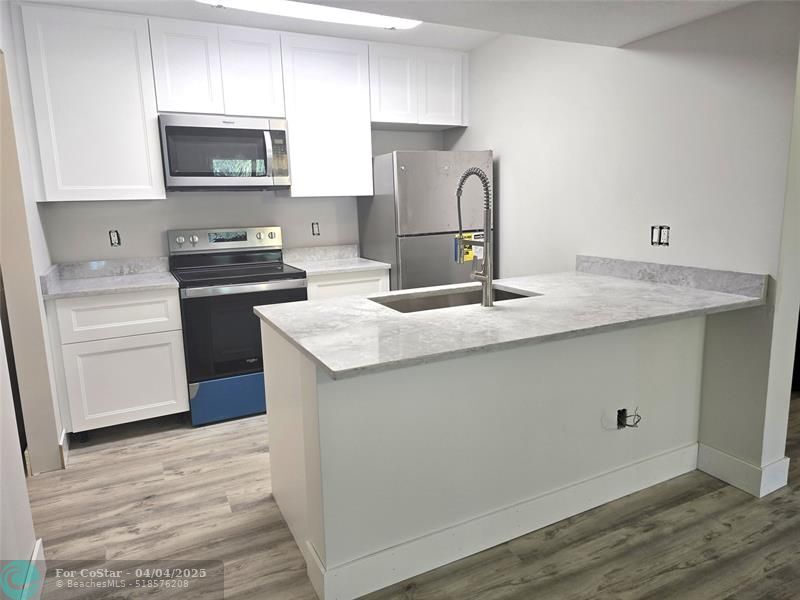 1233 SW 46th Ave in Pompano Beach, FL - Building Photo