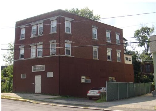 19 Spring St in Middletown, CT - Building Photo