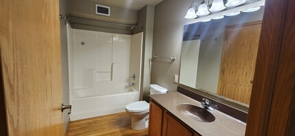 Jackson Place in Elk River, MN - Building Photo - Building Photo