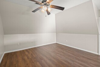 121 E North St in Warrensburg, MO - Building Photo - Building Photo