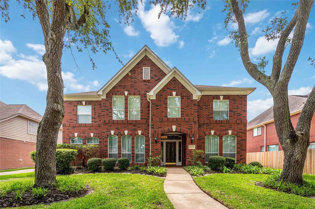 4415 Greystone Way in Sugar Land, TX - Building Photo