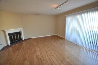 5340 Whitsett Ave in Los Angeles, CA - Building Photo - Building Photo