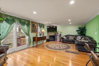 215 St Mary St in Needham, MA - Building Photo - Building Photo