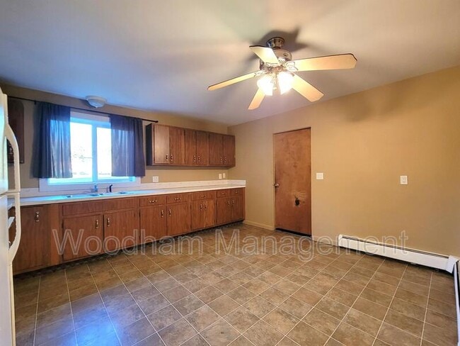 property at 511 N 16th Ave