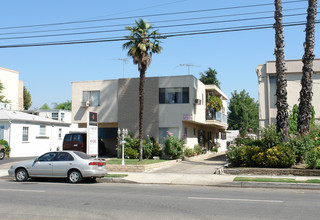 5012 Kester Ave in Van Nuys, CA - Building Photo - Building Photo