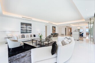 10203 Collins Ave in Bal Harbour, FL - Building Photo - Building Photo