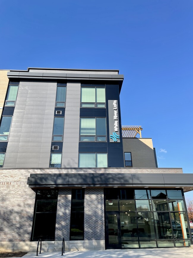 White River Lofts in Muncie, IN - Foto de edificio - Building Photo