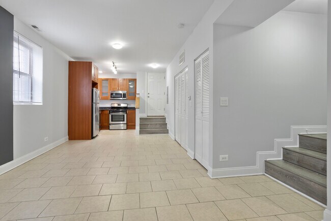 7530 N Seeley Ave in Chicago, IL - Building Photo - Building Photo