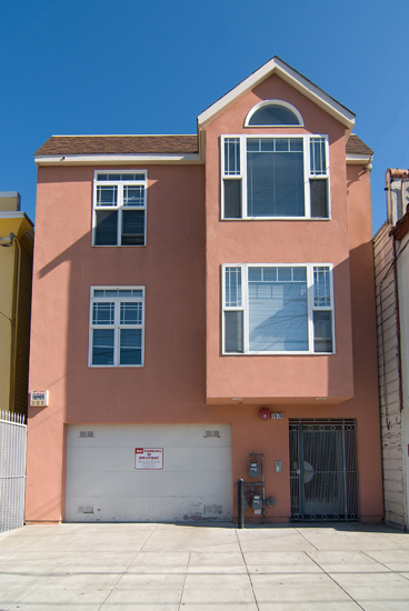 1670 Kirkwood Ave in San Francisco, CA - Foto de edificio - Building Photo