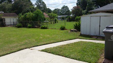 9469 Macedonia Ave in Baton Rouge, LA - Foto de edificio - Building Photo