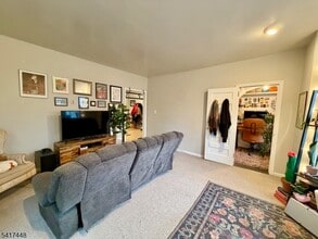 33 Claremont Ave in Montclair, NJ - Building Photo - Building Photo