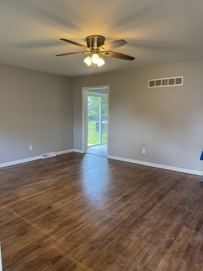 4212 N Askew Ave in Kansas City, MO - Building Photo - Building Photo